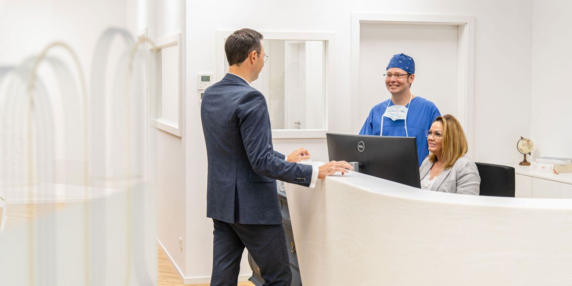 Empfang der urologischen Praxis Herdecke Rezeption Dr. Dennis Prokofiev
